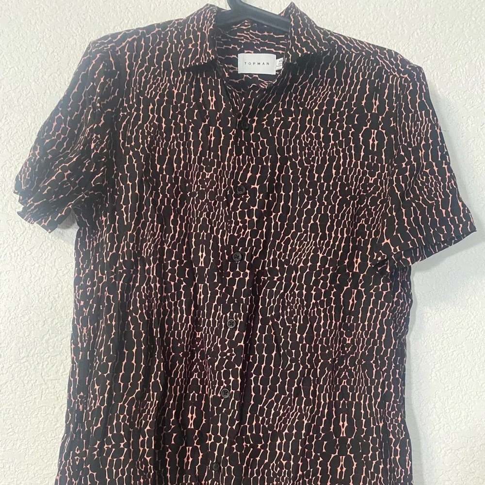 Topman Men’s Black and pink Geometric Shirt